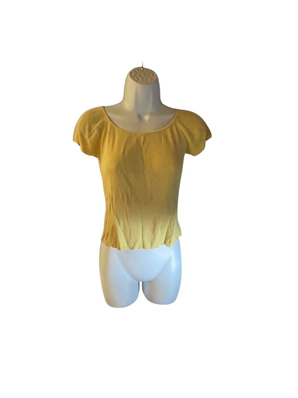 Gruppogi Yellow Short Sleeve Scoop Neck Crop Top